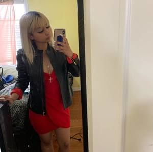 Meet your Posher, Daniela